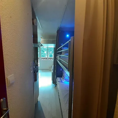 Cosy Pour 4 Pers. A 20m Du Telecabine, Cuisine Equipee, Balcon, 3eme Etage Ascenseur *